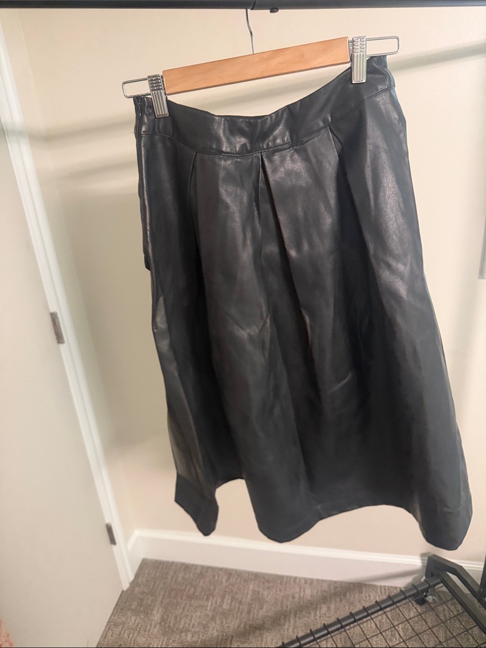 Who What Wear Black Faux Leather A-Line Skirt - Picture 6 of 7